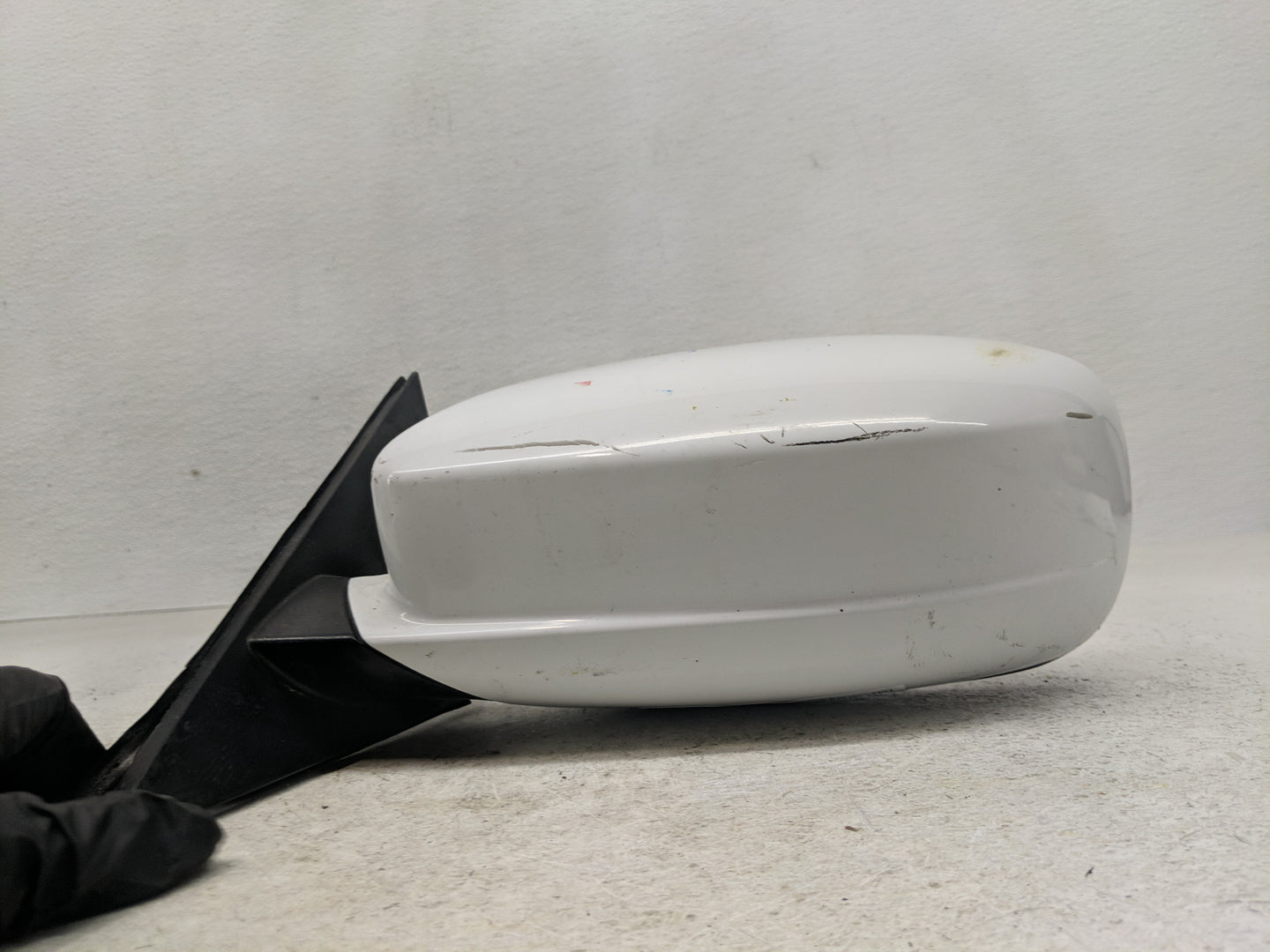 2011-2014 Chrysler 300 Driver Side View Mirror - Left Door Mirror OEM Used - Oemusedautoparts1.com