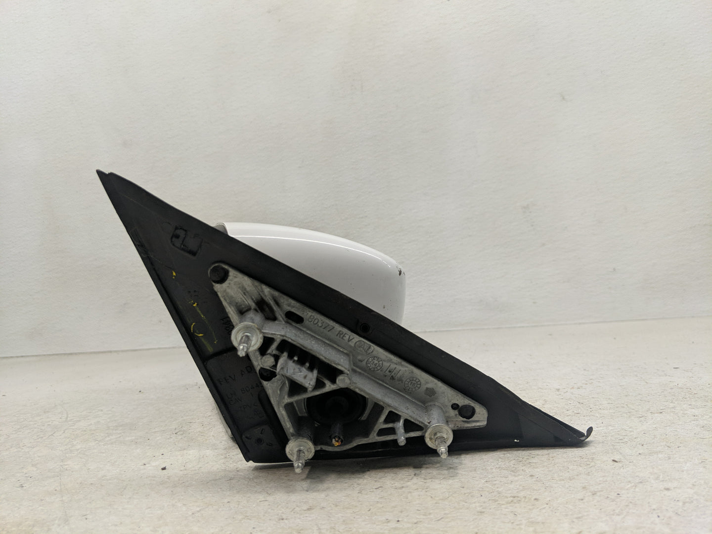 2011-2014 Chrysler 300 Driver Side View Mirror - Left Door Mirror OEM Used - Oemusedautoparts1.com
