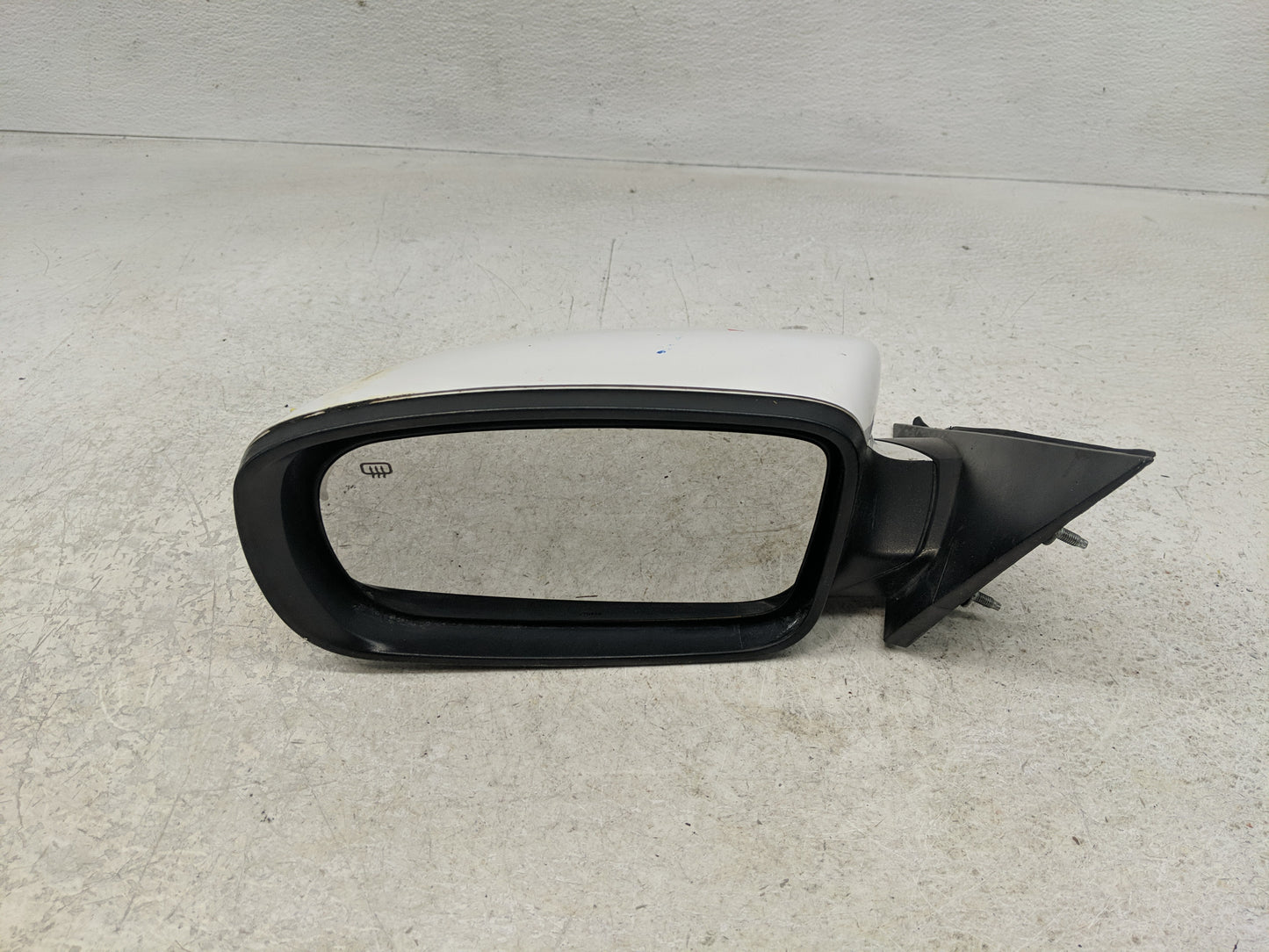 2011-2014 Chrysler 300 Driver Side View Mirror - Left Door Mirror OEM Used - Oemusedautoparts1.com