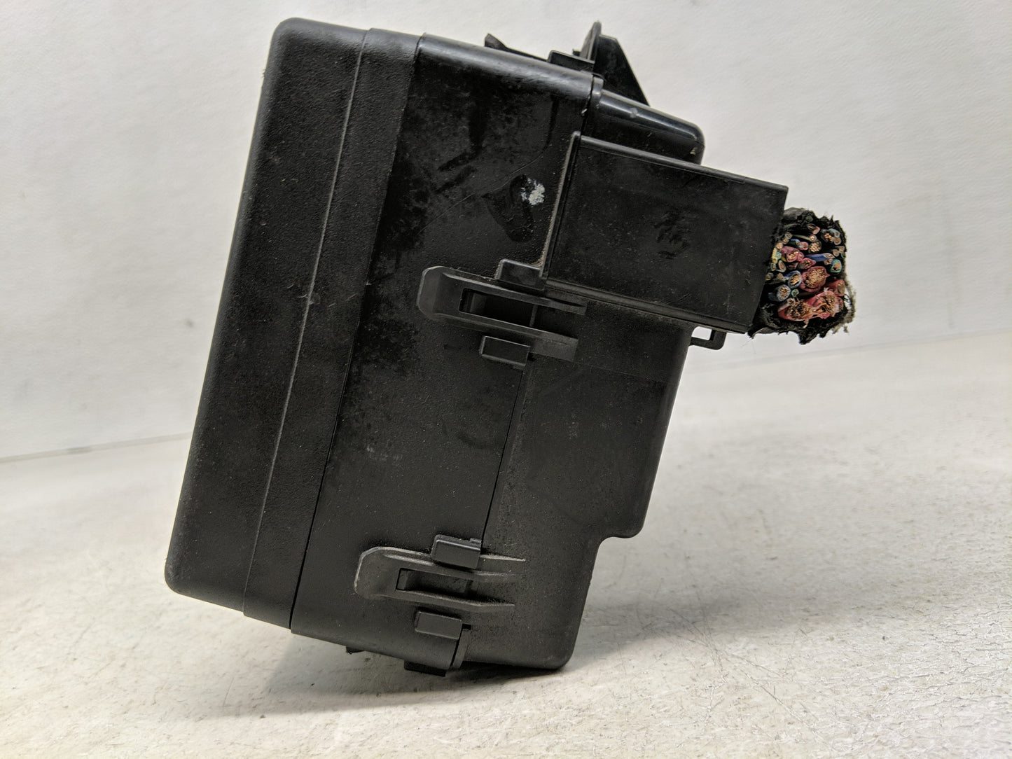 2012-2014 Chrysler 300 Fusebox Fuse Box Panel Relay Module P/N:68202736AC Fits Fits 2012 2013 2014 OEM Used Auto Parts - Oem
