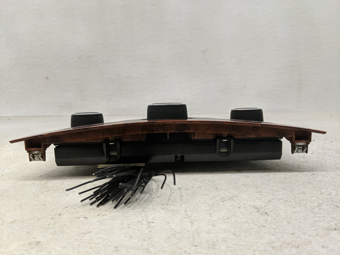 2013-2014 Chrysler 300 Climate Control Module Temperature AC/Heater Replacement P/N:1VH35AAAAB Fits Fits 2013 2014 OEM Used 