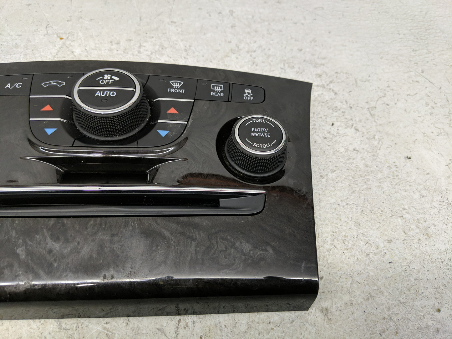 2014 Chrysler 300 Climate Control Module Temperature AC/Heater Replacement P/N:1QH13AAAAC Fits OEM Used Auto Parts - Oemused