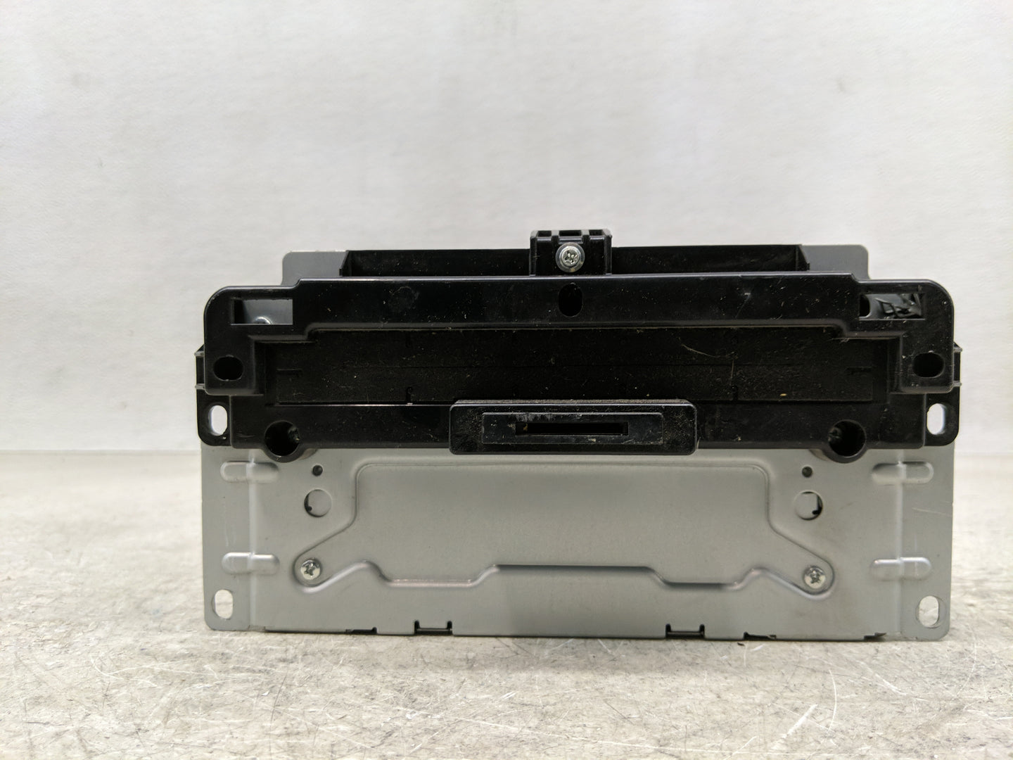 2014 Chrysler 300 Radio AM FM Cd Player Receiver Replacement P/N:P68210553AE Fits OEM Used Auto Parts - Oemusedautoparts1.co