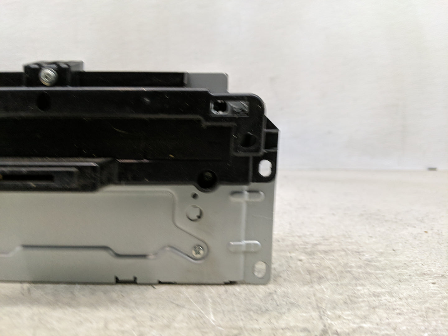 2014 Chrysler 300 Radio AM FM Cd Player Receiver Replacement P/N:P68210553AE Fits OEM Used Auto Parts - Oemusedautoparts1.co