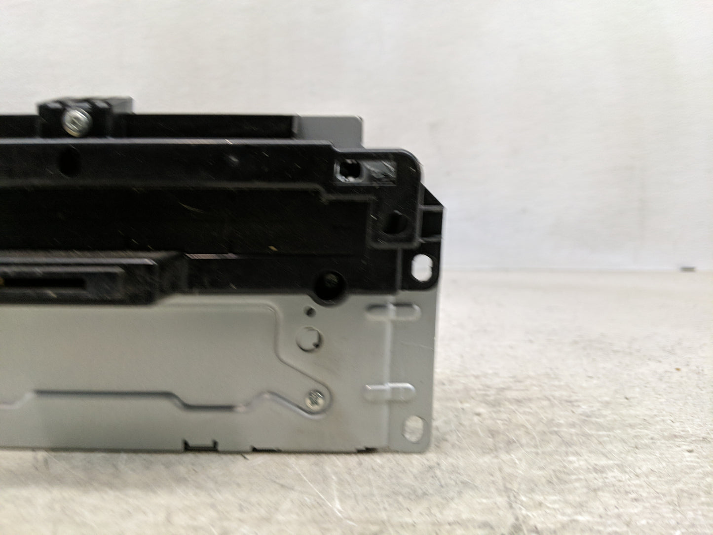 2014 Chrysler 300 Radio AM FM Cd Player Receiver Replacement P/N:P68210553AE Fits OEM Used Auto Parts - Oemusedautoparts1.co