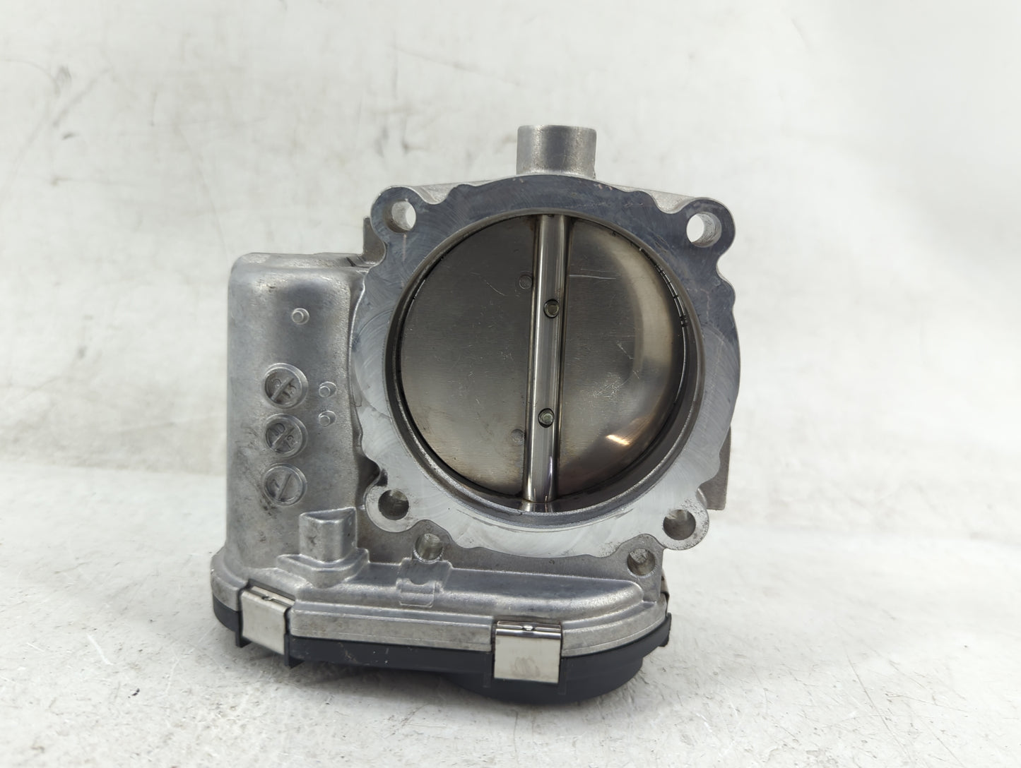2011-2022 Chrysler 300 Throttle Body P/N:05184349AC 0280750570 Fits OEM Used Auto Parts - Oemusedautoparts1.com