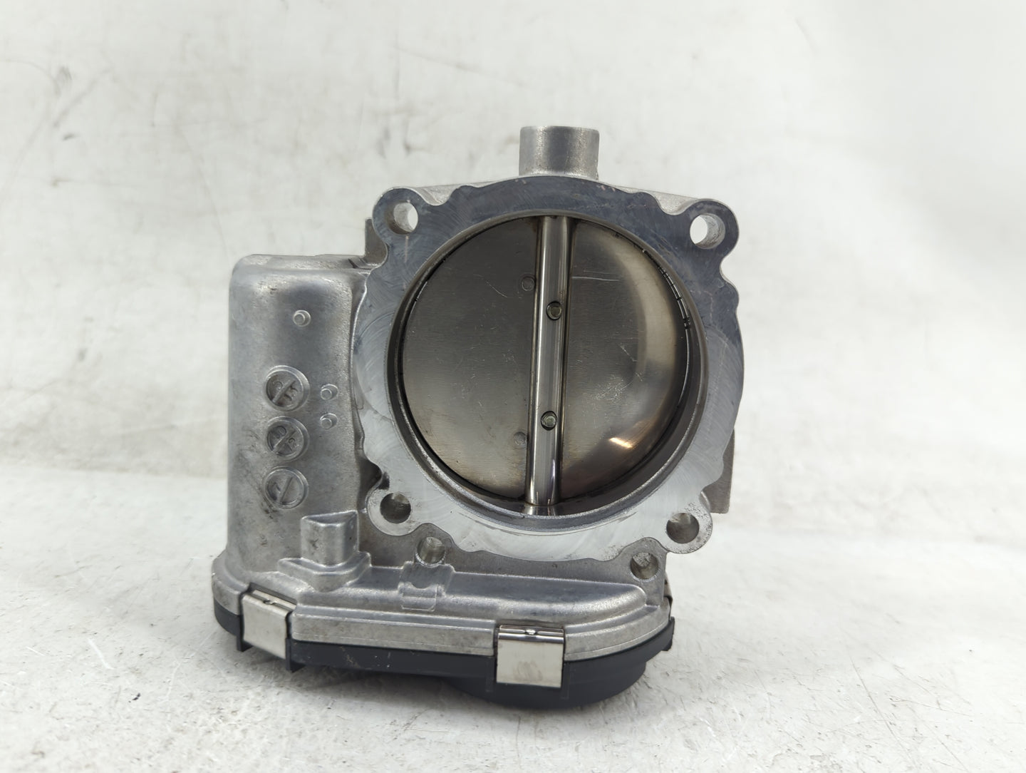 2011-2022 Chrysler 300 Throttle Body P/N:05184349AC 0280750570 Fits OEM Used Auto Parts - Oemusedautoparts1.com