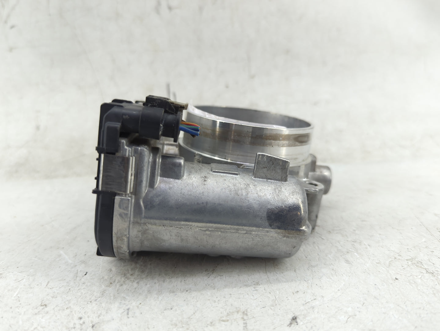 2011-2022 Chrysler 300 Throttle Body P/N:05184349AC 0280750570 Fits OEM Used Auto Parts - Oemusedautoparts1.com