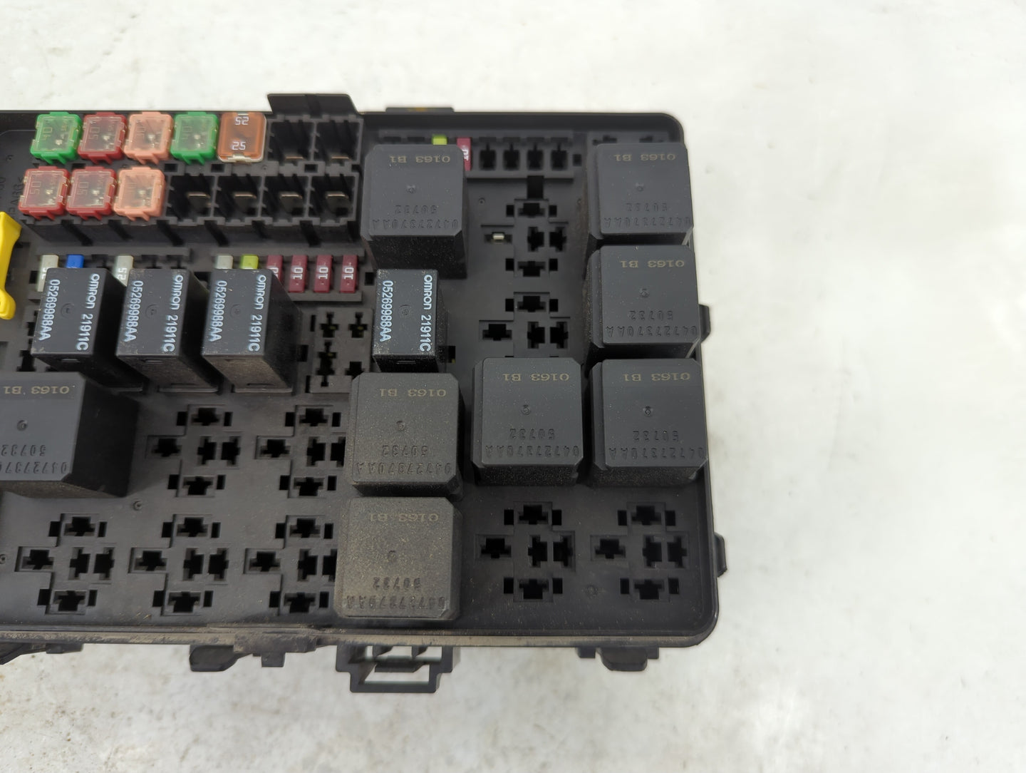 2011-2022 Chrysler 300 Fusebox Fuse Box Relay Module Tipm 7171-3845-30 - Oemusedautoparts1.com
