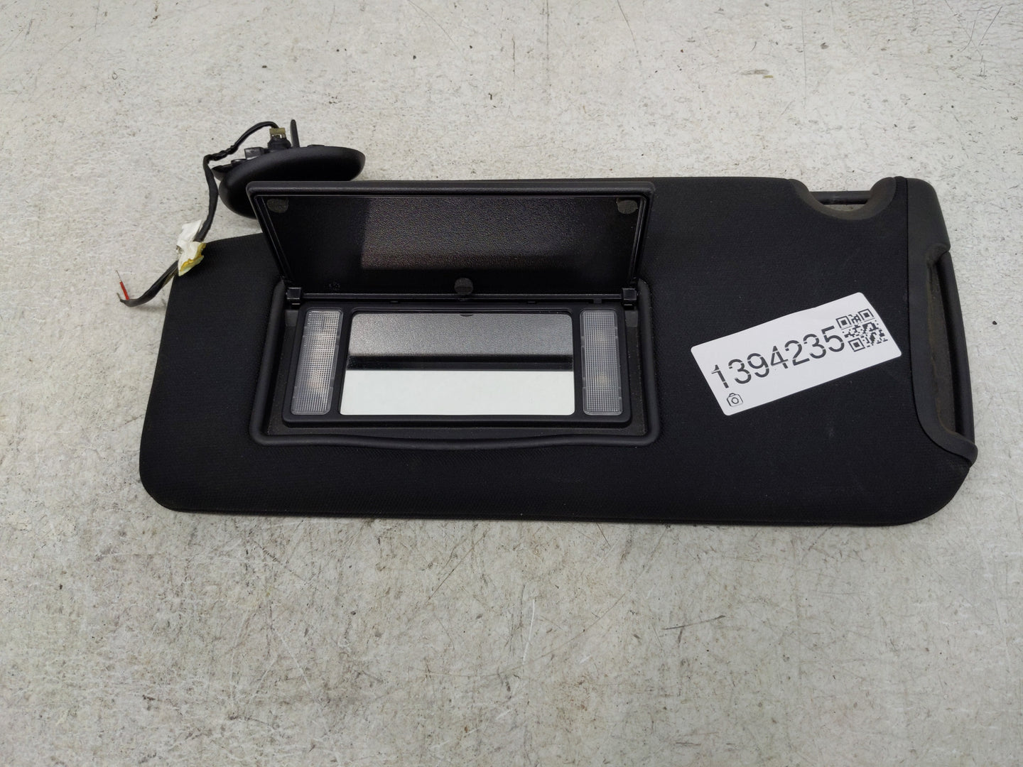 2011-2014 Chrysler 300 Sun Visor Shade Replacement Passenger Right Mirror Fits Fits 2011 2013 2014 OEM Used Auto Parts - Oem