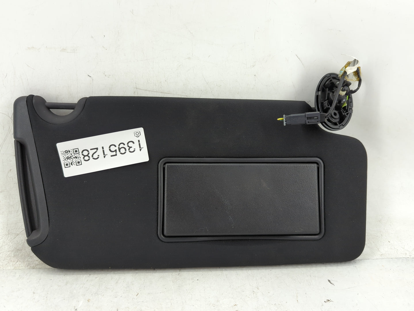 2011-2014 Chrysler 300 Sun Visor Shade Replacement Passenger Right Mirror Fits Fits 2011 2013 2014 OEM Used Auto Parts - Oem