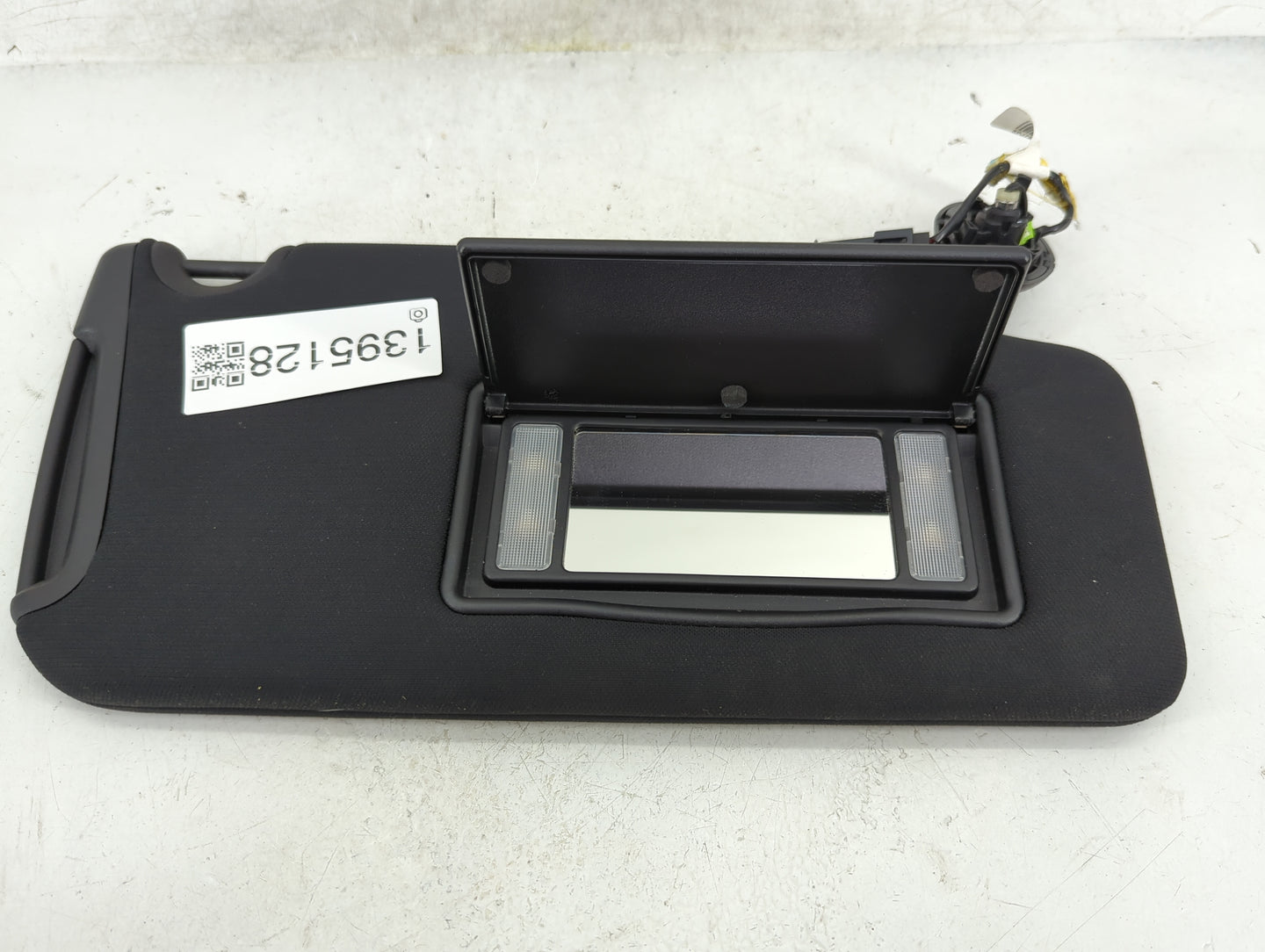 2011-2014 Chrysler 300 Sun Visor Shade Replacement Passenger Right Mirror Fits Fits 2011 2013 2014 OEM Used Auto Parts - Oem