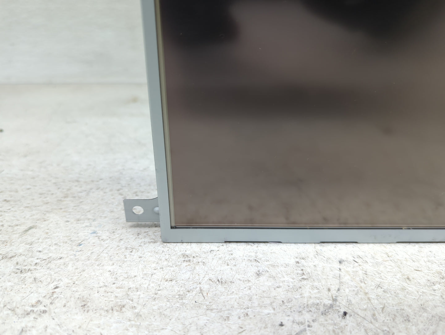 2011-2014 Chrysler 300 Information Display Screen - Oemusedautoparts1.com