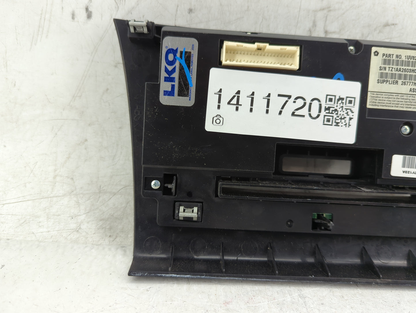 2013-2014 Chrysler 300 Climate Control Module Temperature AC/Heater Replacement P/N:1UV82DX8AB Fits Fits 2013 2014 OEM Used 