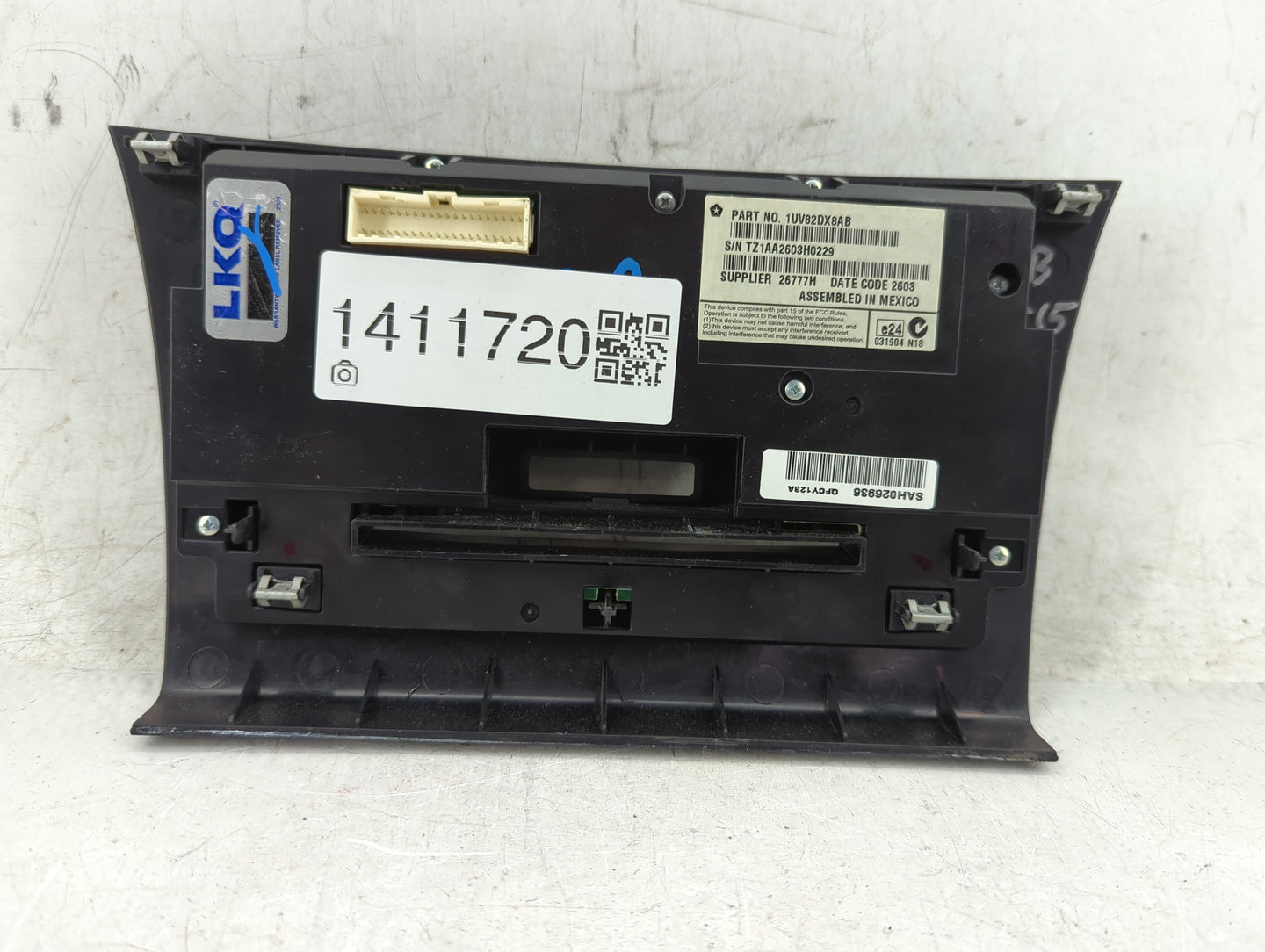 2013-2014 Chrysler 300 Climate Control Module Temperature AC/Heater Replacement P/N:1UV82DX8AB Fits Fits 2013 2014 OEM Used 
