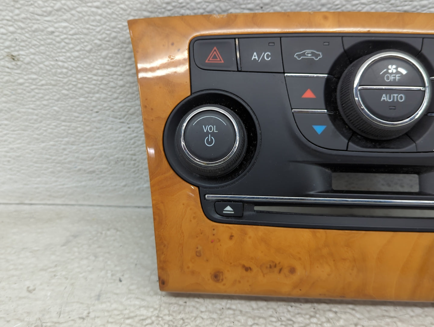 2013-2014 Chrysler 300 Climate Control Module Temperature AC/Heater Replacement P/N:1VD68AAAAA Fits Fits 2013 2014 OEM Used 
