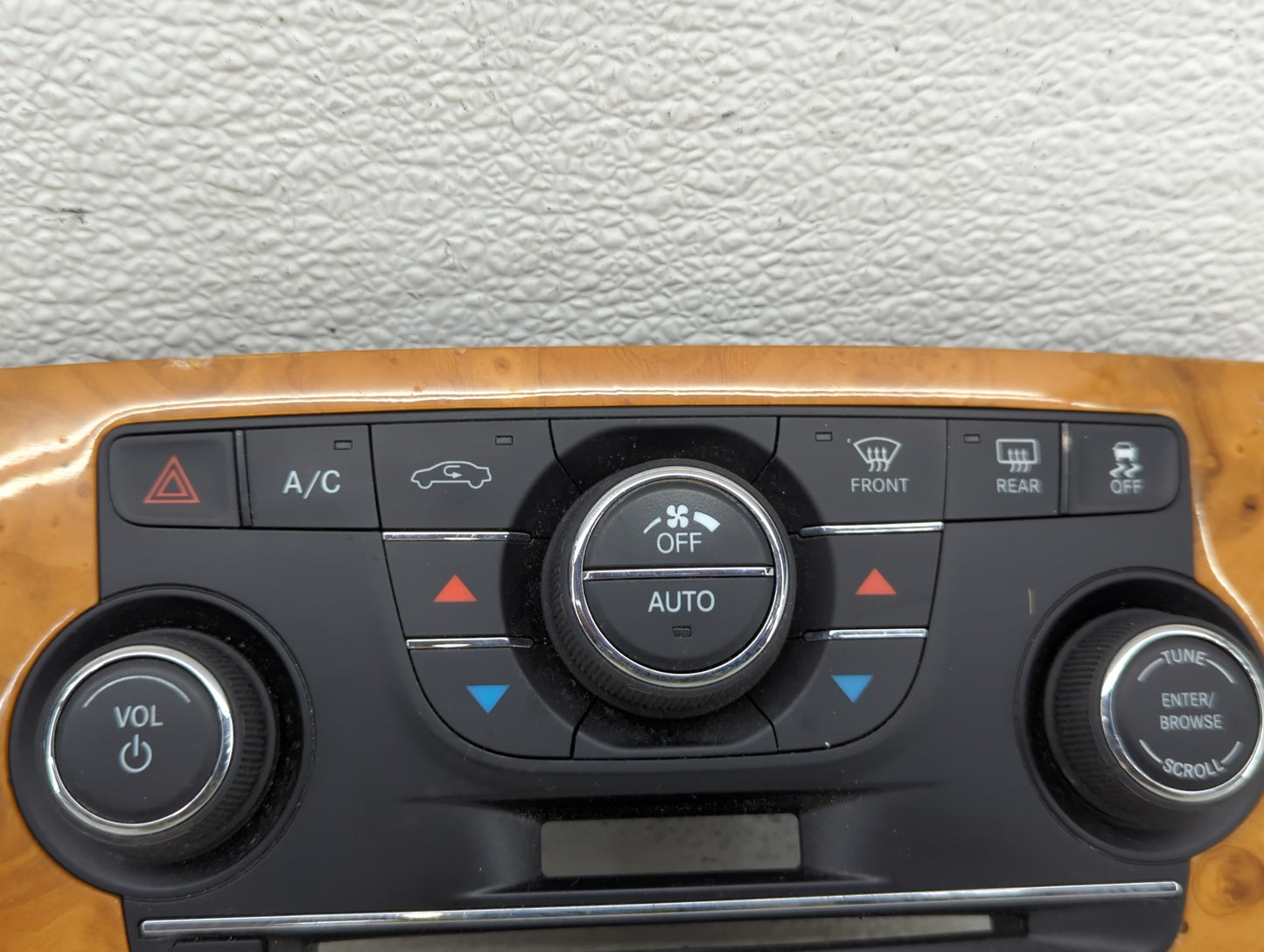 2013-2014 Chrysler 300 Climate Control Module Temperature AC/Heater Replacement P/N:1VD68AAAAA Fits Fits 2013 2014 OEM Used 