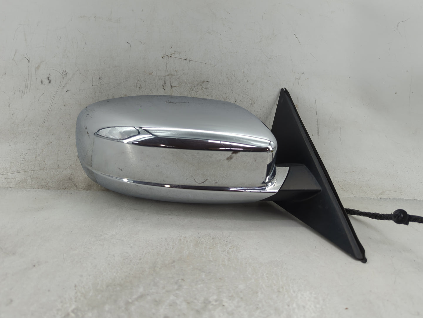 2014 Chrysler 300 Driver Left Side View Power Door Mirror Chrome - Oemusedautoparts1.com