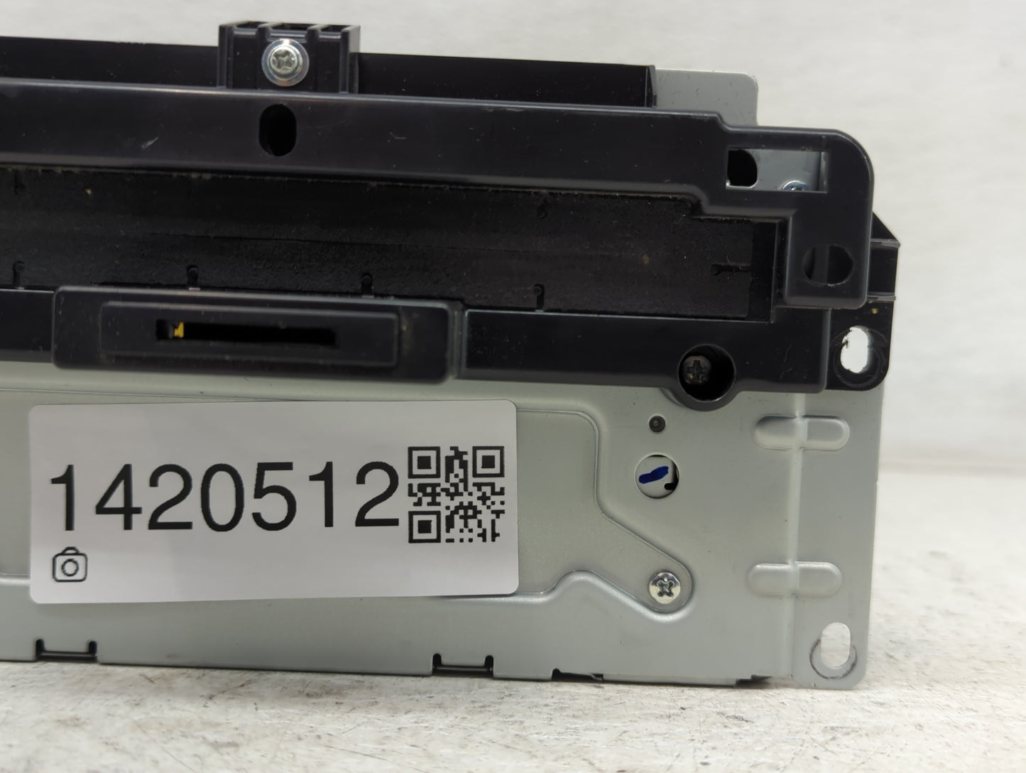 2014 Chrysler 300 Radio AM FM Cd Player Receiver Replacement P/N:68210553AE Fits OEM Used Auto Parts - Oemusedautoparts1.com