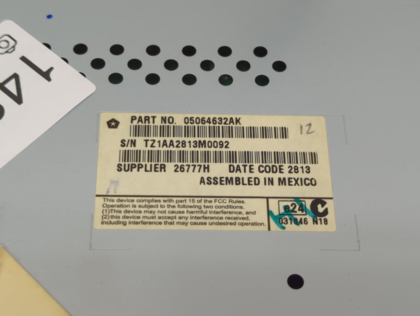2011-2014 Chrysler 300 Information Display Screen - Oemusedautoparts1.com