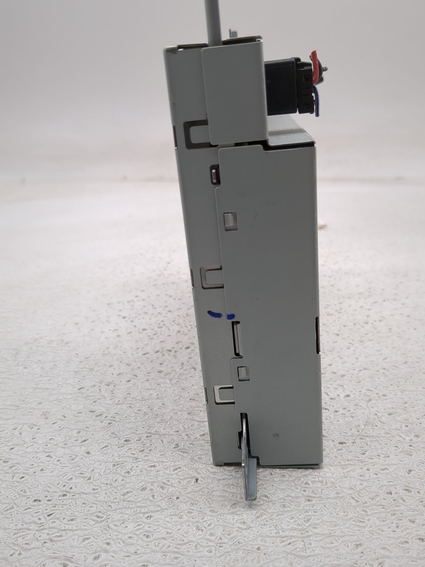 2011-2014 Chrysler 300 Information Display Screen - Oemusedautoparts1.com
