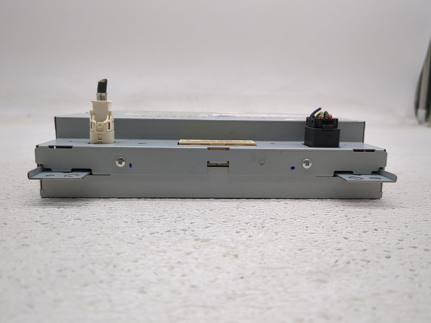 2011-2014 Chrysler 300 Information Display Screen - Oemusedautoparts1.com