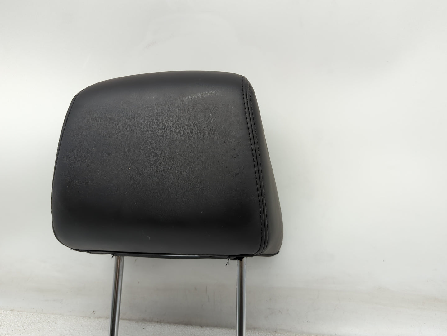 2014 Chrysler 300 Headrest Head Rest Front Driver Passenger Seat Fits OEM Used Auto Parts - Oemusedautoparts1.com