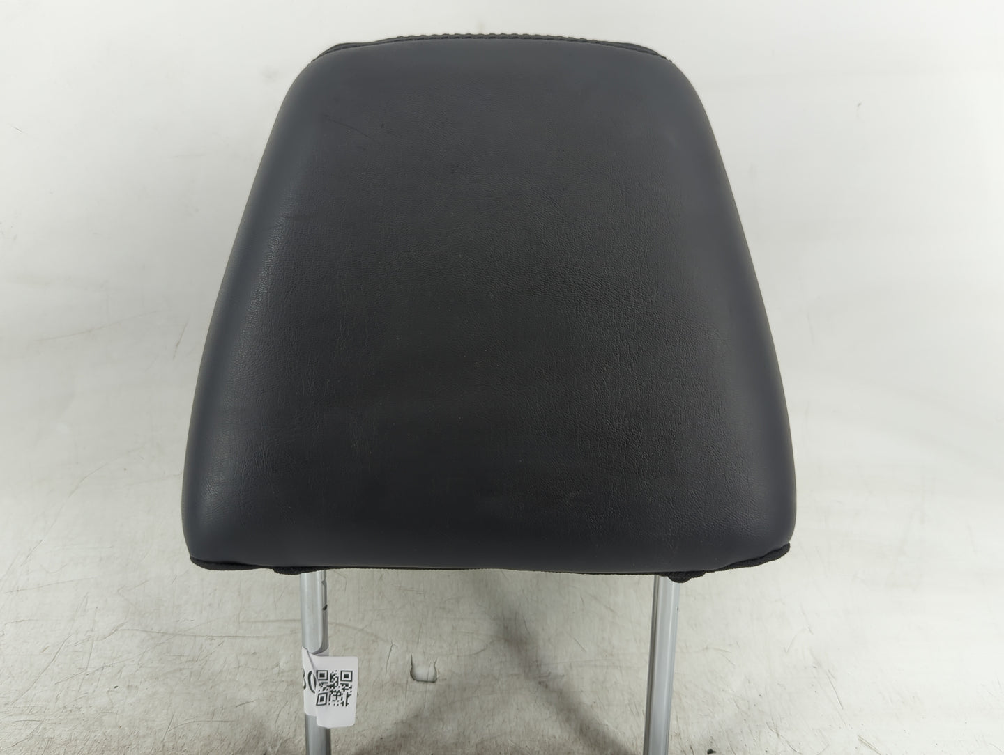 2014 Chrysler 300 Headrest Head Rest Front Driver Seat Black - Oemusedautoparts1.com