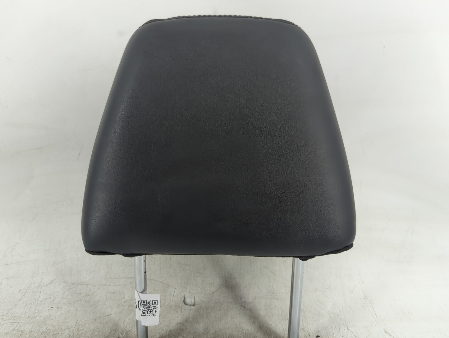 2014 Chrysler 300 Headrest Head Rest Front Driver Seat Black - Oemusedautoparts1.com
