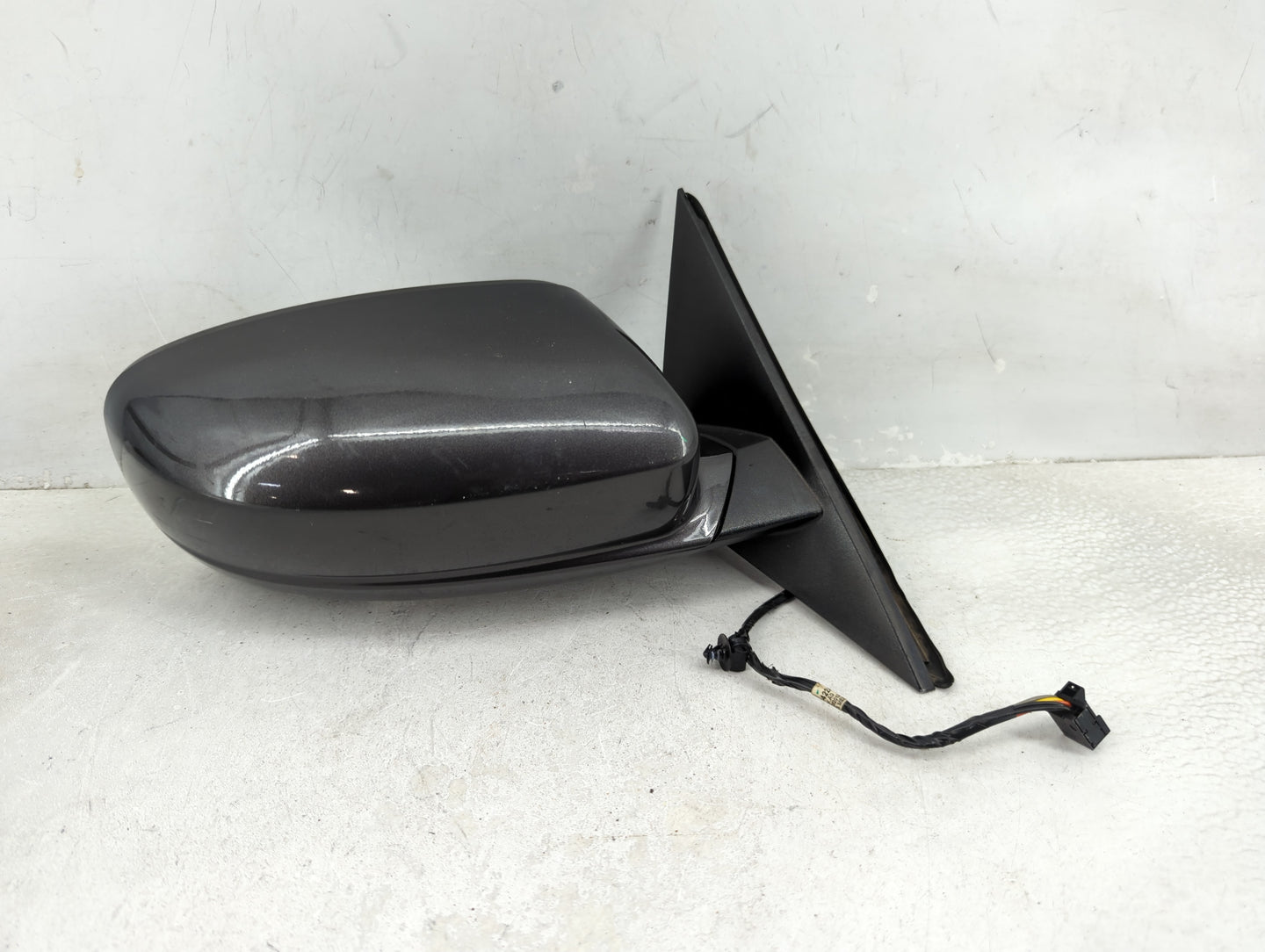 2011-2014 Chrysler 300 Passenger Side View Mirror - Right Door Mirror OEM Used - Oemusedautoparts1.com