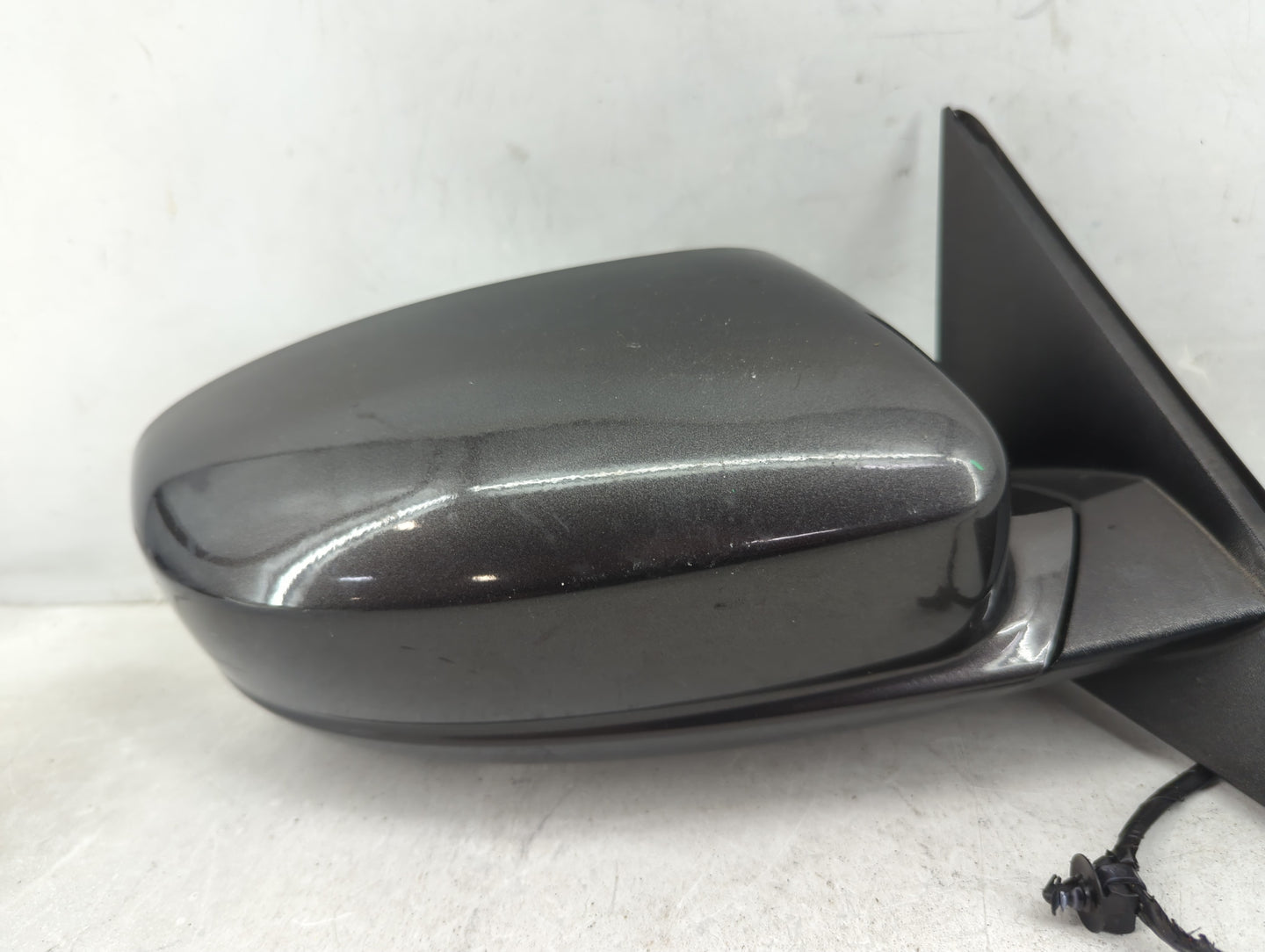 2011-2014 Chrysler 300 Passenger Side View Mirror - Right Door Mirror OEM Used - Oemusedautoparts1.com