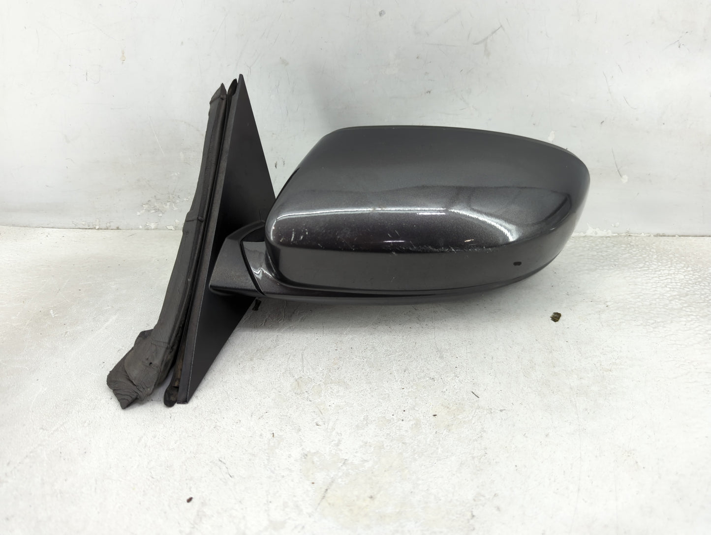 2011-2014 Chrysler 300 Driver Side View Mirror - Left Door Mirror OEM Used - Oemusedautoparts1.com