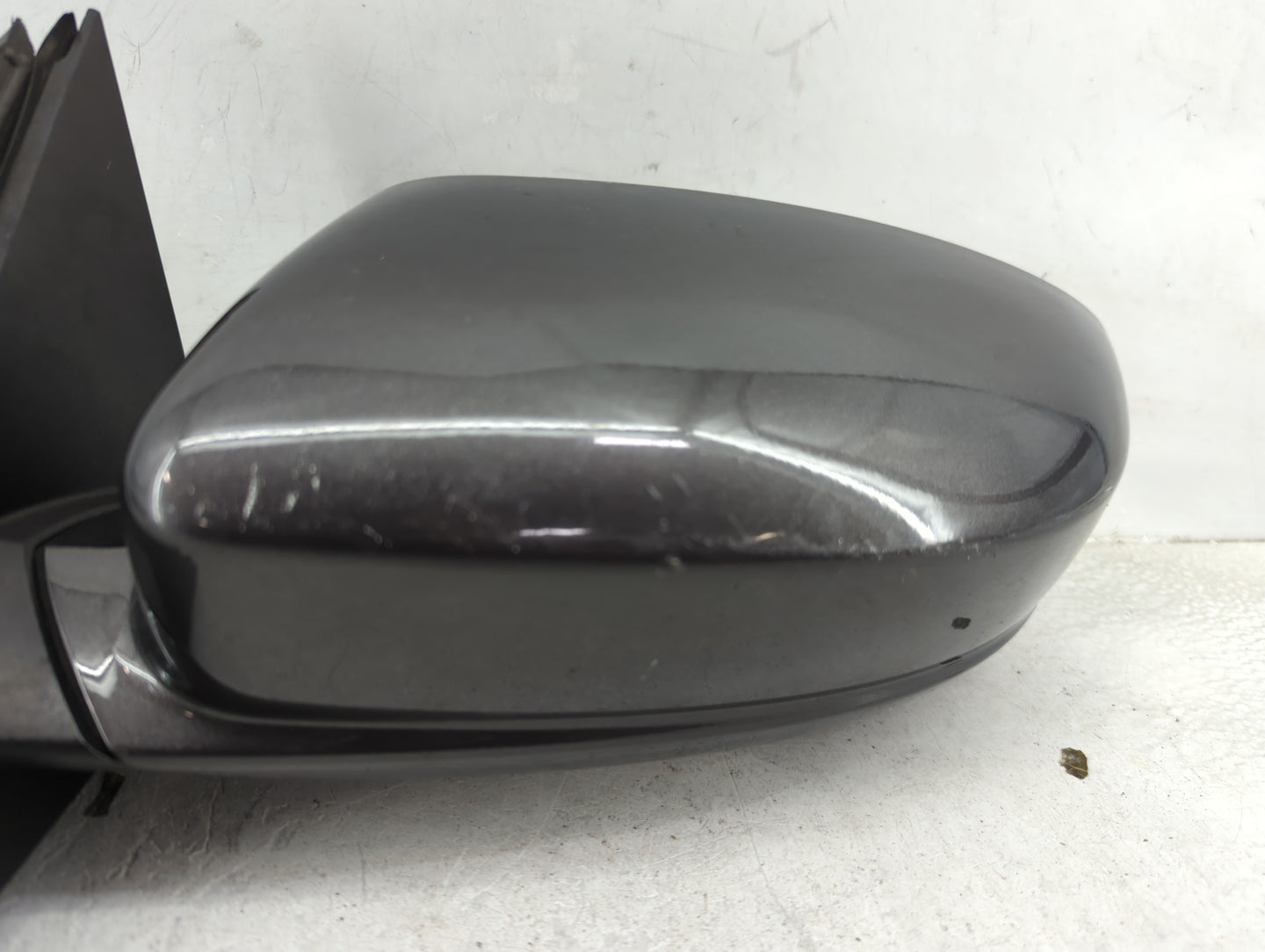 2011-2014 Chrysler 300 Driver Side View Mirror - Left Door Mirror OEM Used - Oemusedautoparts1.com