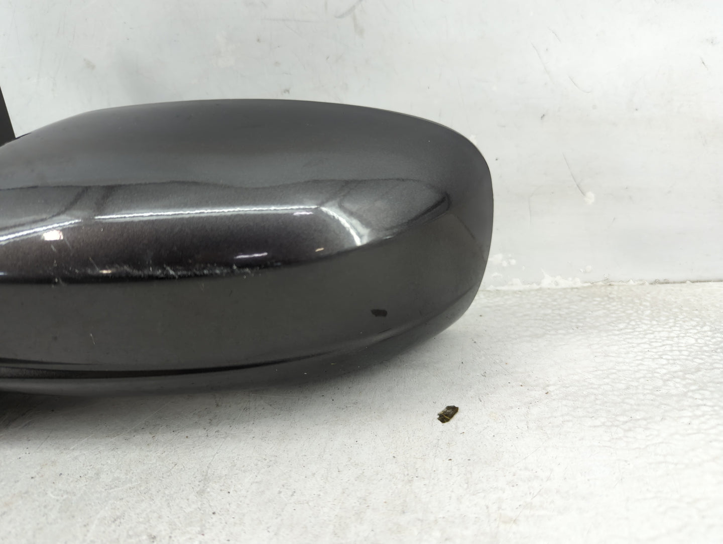 2011-2014 Chrysler 300 Driver Side View Mirror - Left Door Mirror OEM Used - Oemusedautoparts1.com