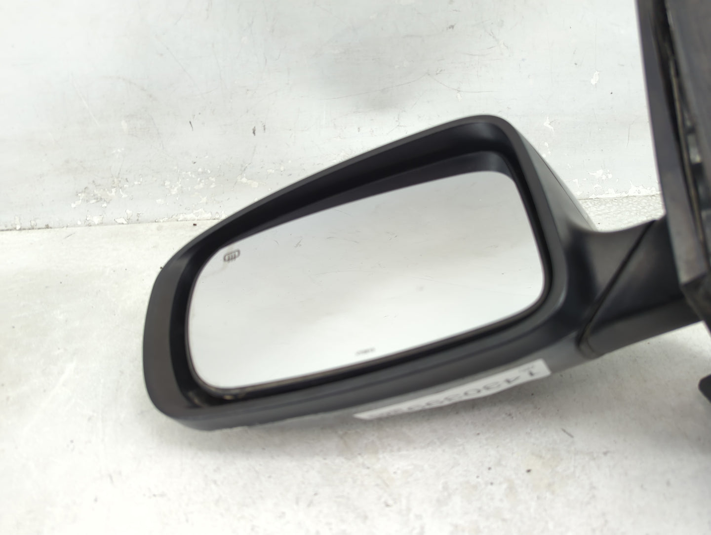 2011-2014 Chrysler 300 Driver Side View Mirror - Left Door Mirror OEM Used - Oemusedautoparts1.com