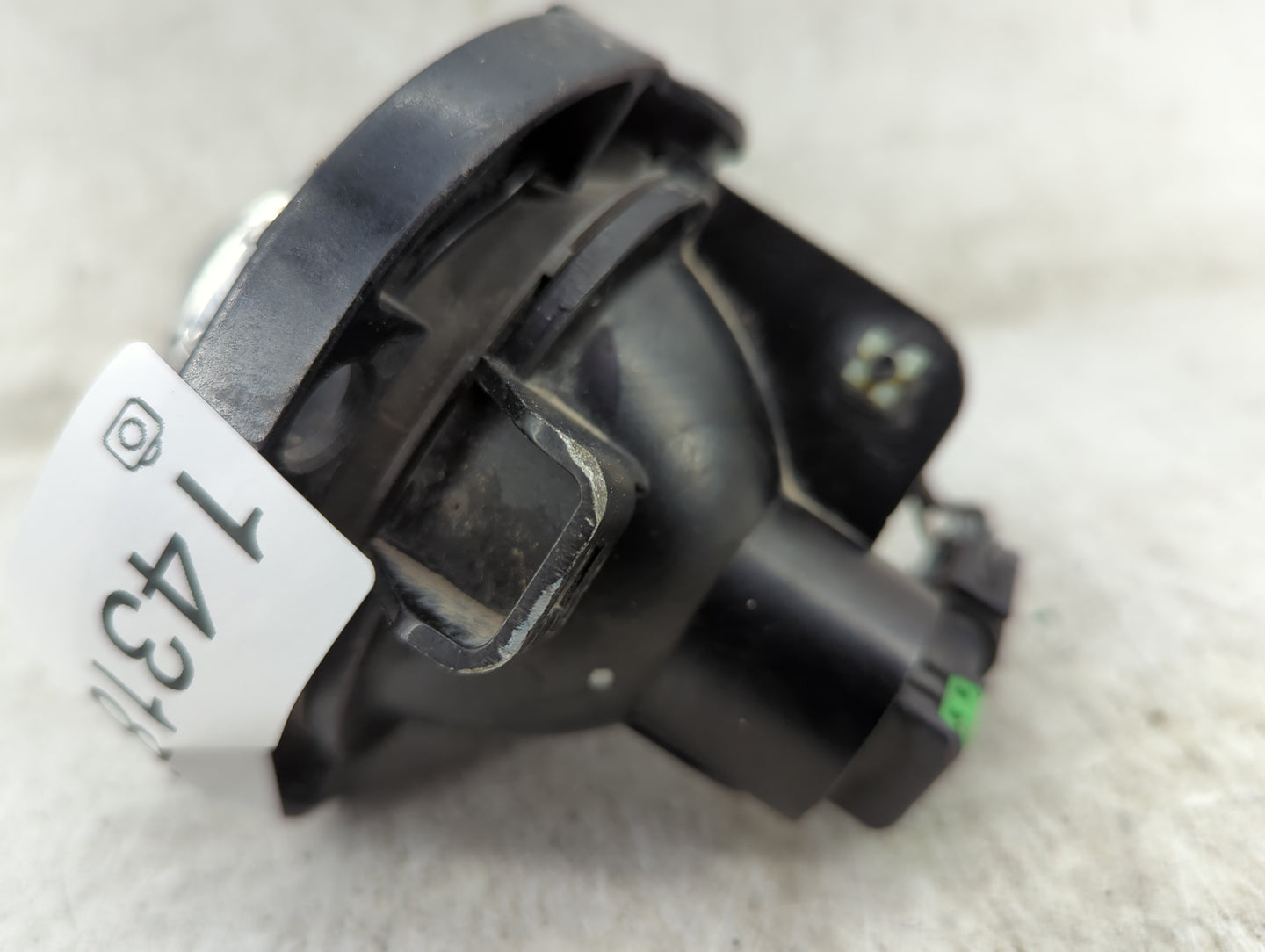 2011-2014 Chrysler 300 Driver Left Oem Fog Light Lamp 1431823 - Oemusedautoparts1.com