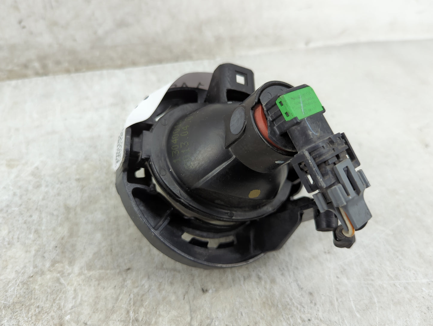 2011-2014 Chrysler 300 Driver Left Oem Fog Light Lamp 1431823 - Oemusedautoparts1.com