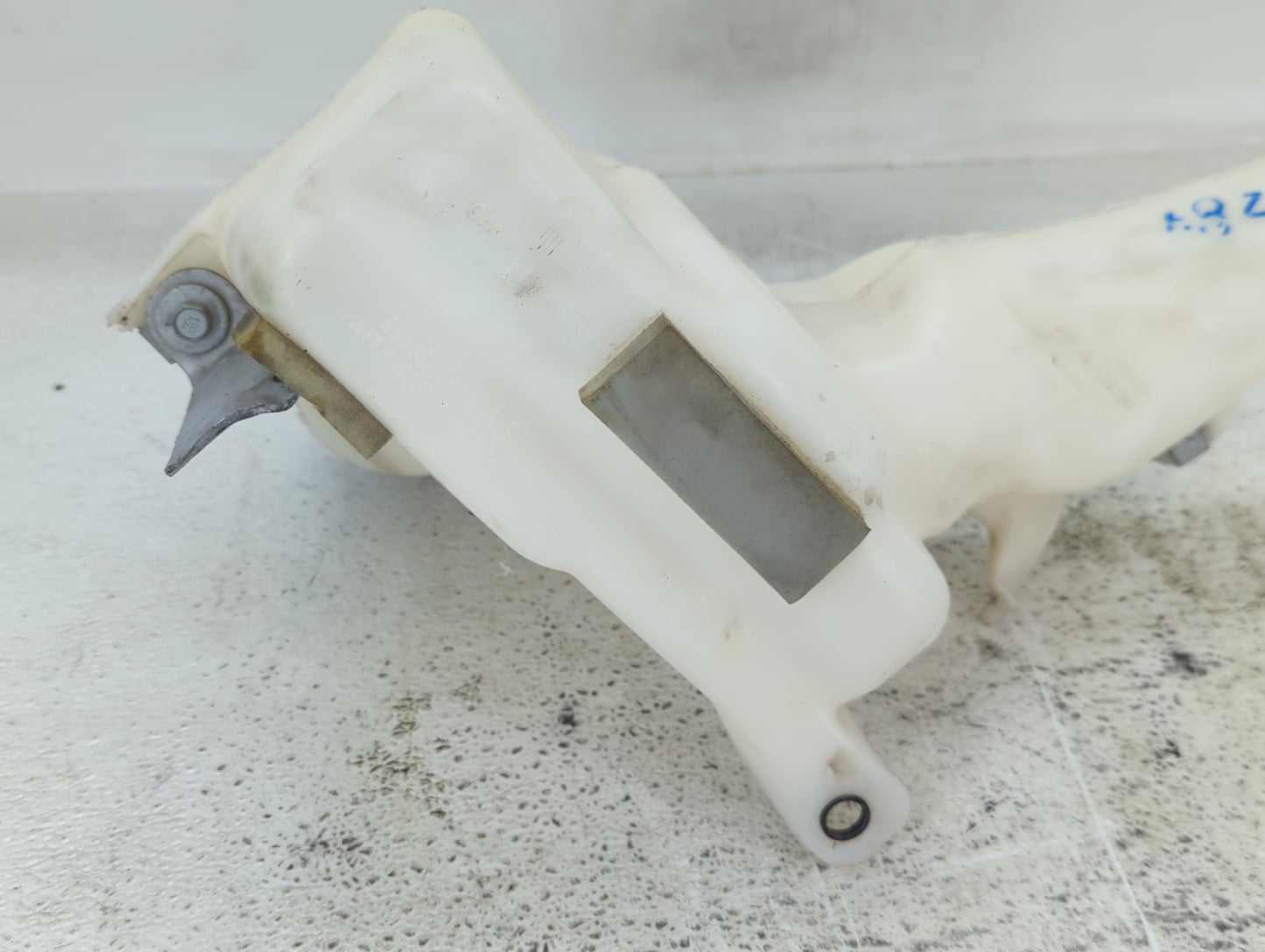 2011-2022 Chrysler 300 Windshield Washer Fluid Reservoir Bottle Oem - Oemusedautoparts1.com