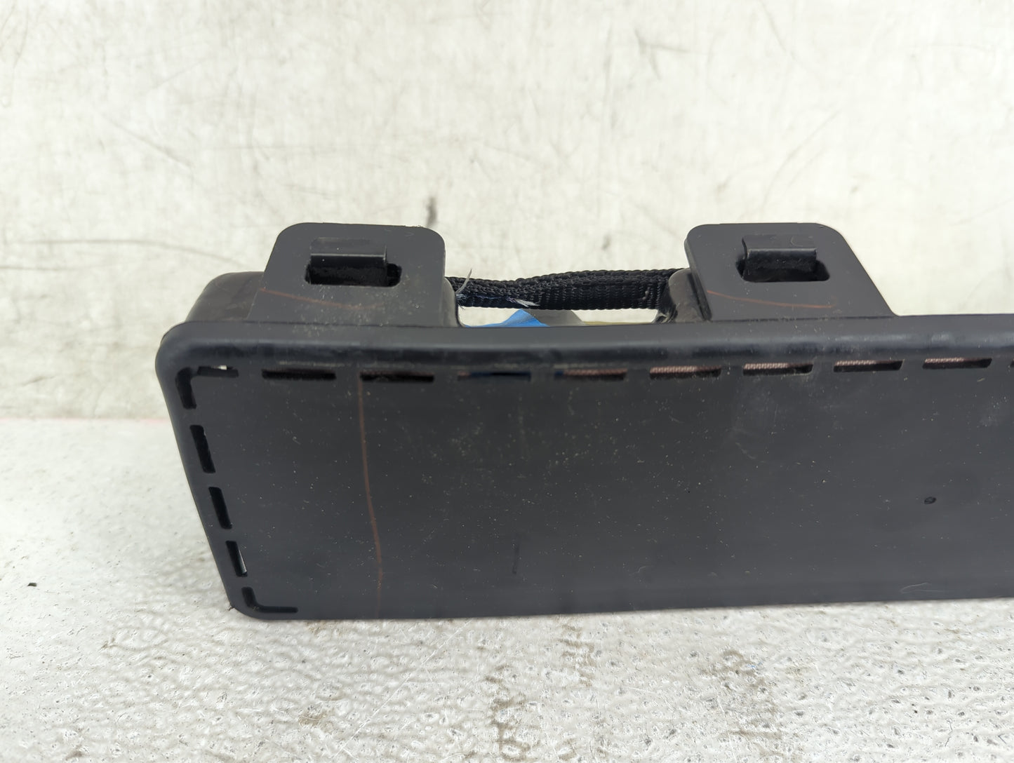 2014 Chrysler 300 Air Bag Driver Left Knee OEM P/N:P05057792AH TDKL12763B2361 Fits OEM Used Auto Parts - Oemusedautoparts1.c