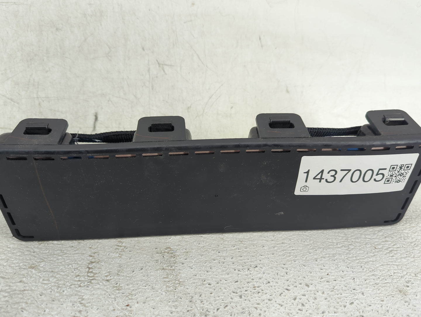 2014 Chrysler 300 Air Bag Driver Left Knee OEM P/N:P05057792AH TDKL12763B2361 Fits OEM Used Auto Parts - Oemusedautoparts1.c