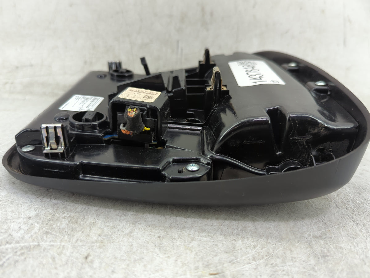 2013-2014 Chrysler 300 Overhead Roof Console 1437848 - Oemusedautoparts1.com