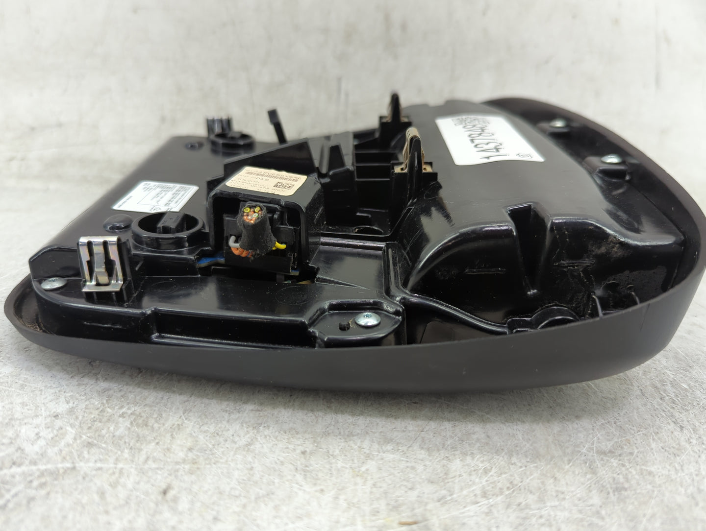 2014 Chrysler 300 Overhead Roof Console - Oemusedautoparts1.com