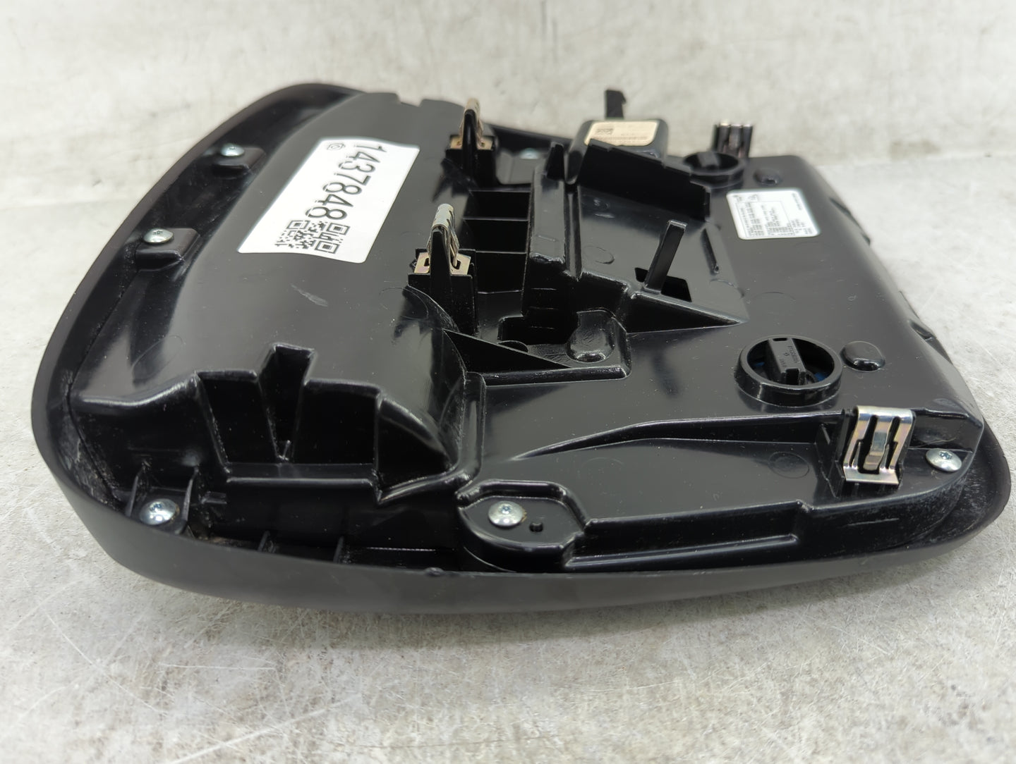 2013-2014 Chrysler 300 Overhead Roof Console 1437848 - Oemusedautoparts1.com