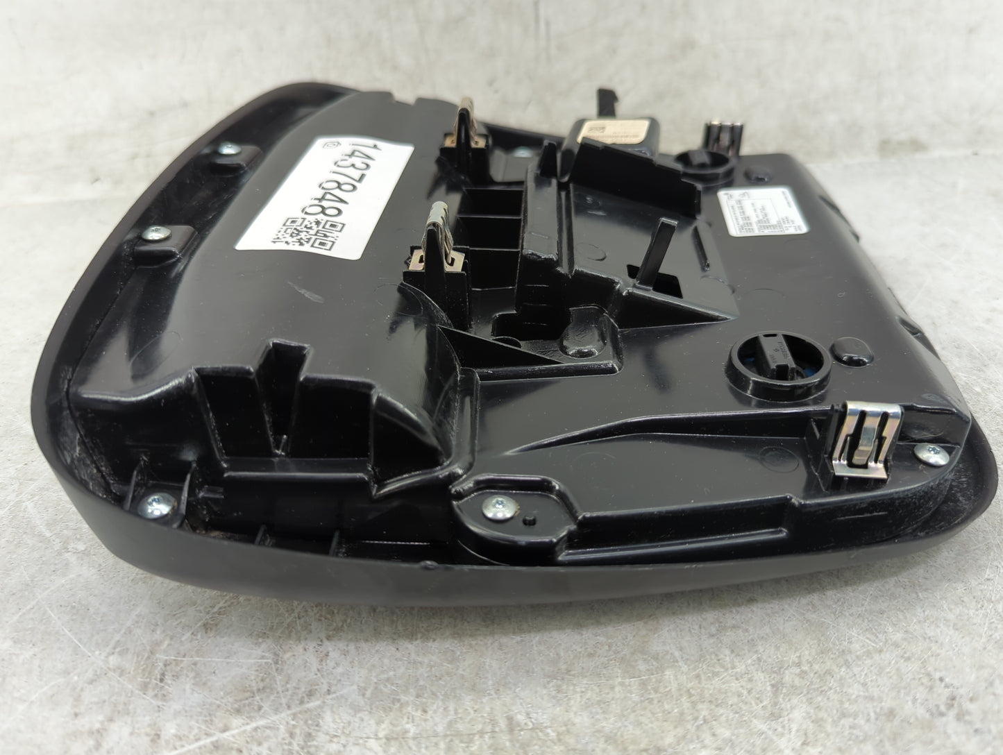2013-2014 Chrysler 300 Overhead Roof Console 1437848 - Oemusedautoparts1.com