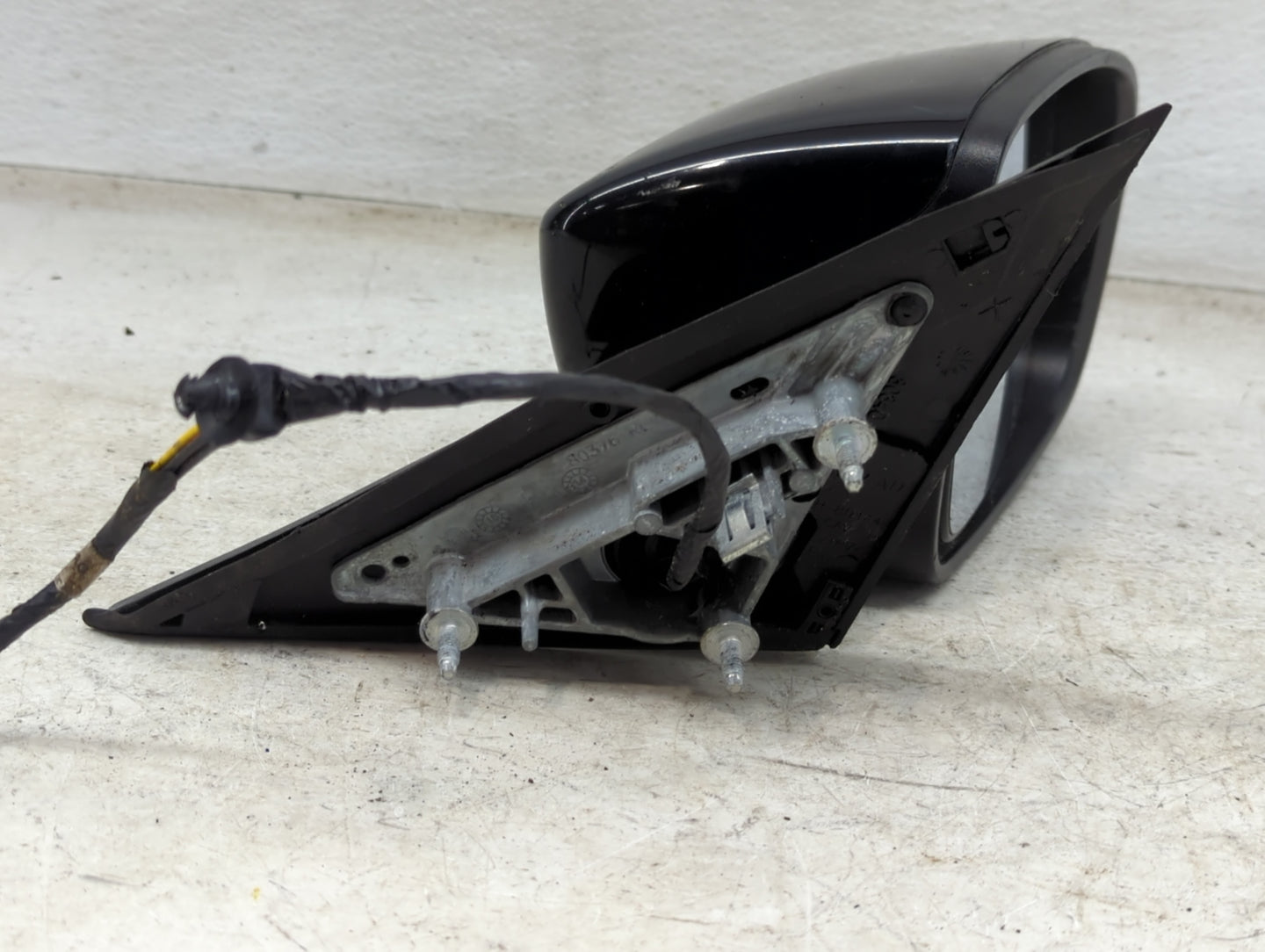 2011-2014 Chrysler 300 Passenger Side View Mirror - Right Door Mirror OEM Used - Oemusedautoparts1.com
