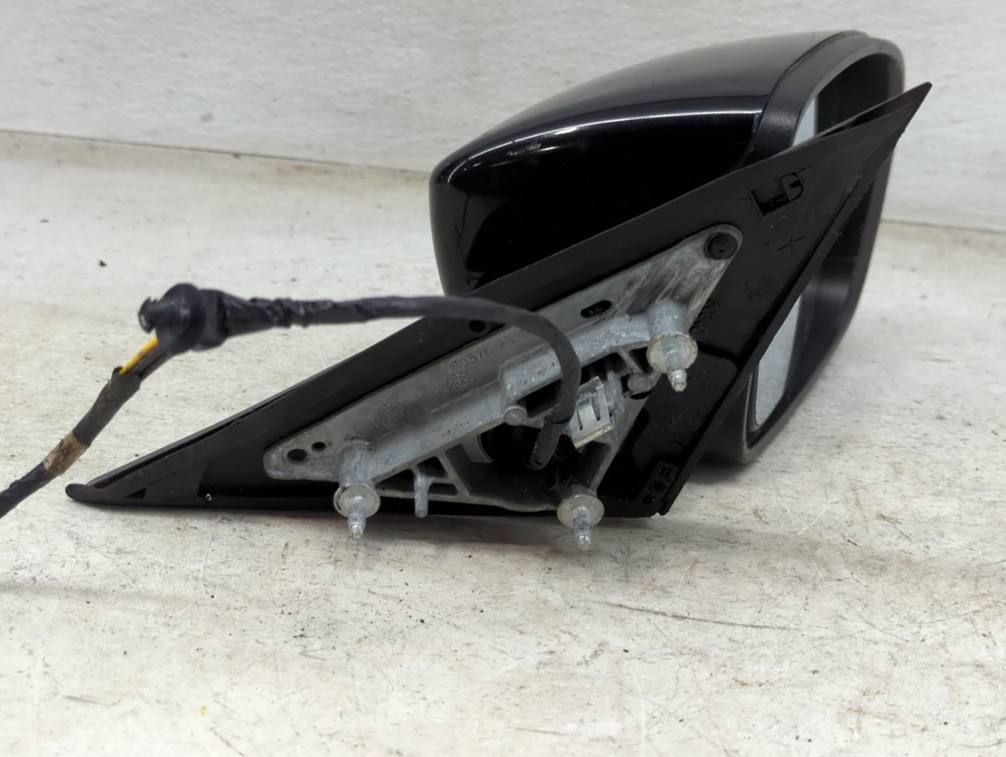 2011-2014 Chrysler 300 Passenger Side View Mirror - Right Door Mirror OEM Used - Oemusedautoparts1.com