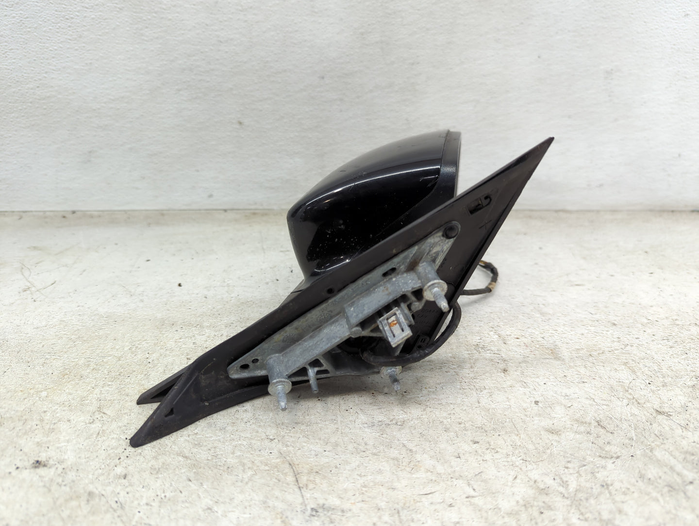 2011-2014 Chrysler 300 Driver Side View Mirror - Left Door Mirror OEM Used - Oemusedautoparts1.com
