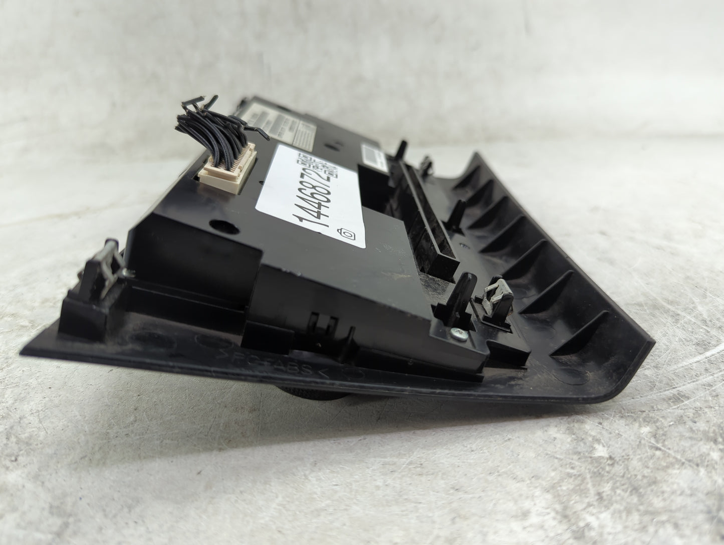 2013-2014 Chrysler 300 Climate Control Module Temperature AC/Heater Replacement P/N:1UV82DX8AB Fits Fits 2013 2014 OEM Used 