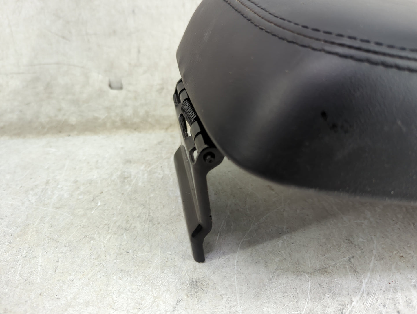 2014 Chrysler 300 Center Console Armrest Cover Lid Fits OEM Used Auto Parts - Oemusedautoparts1.com