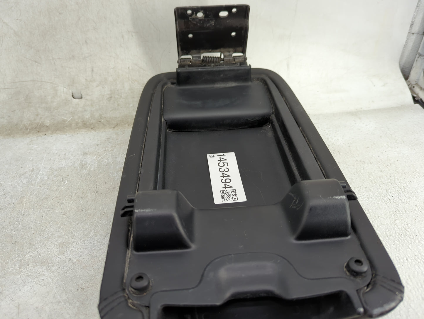 2014 Chrysler 300 Center Console Armrest Cover Lid Fits OEM Used Auto Parts - Oemusedautoparts1.com